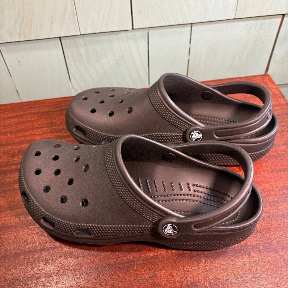 Crocs Classic Clogs Dark Brown Espresso Slip On Comfort Shoes Mens 8 Womens 10